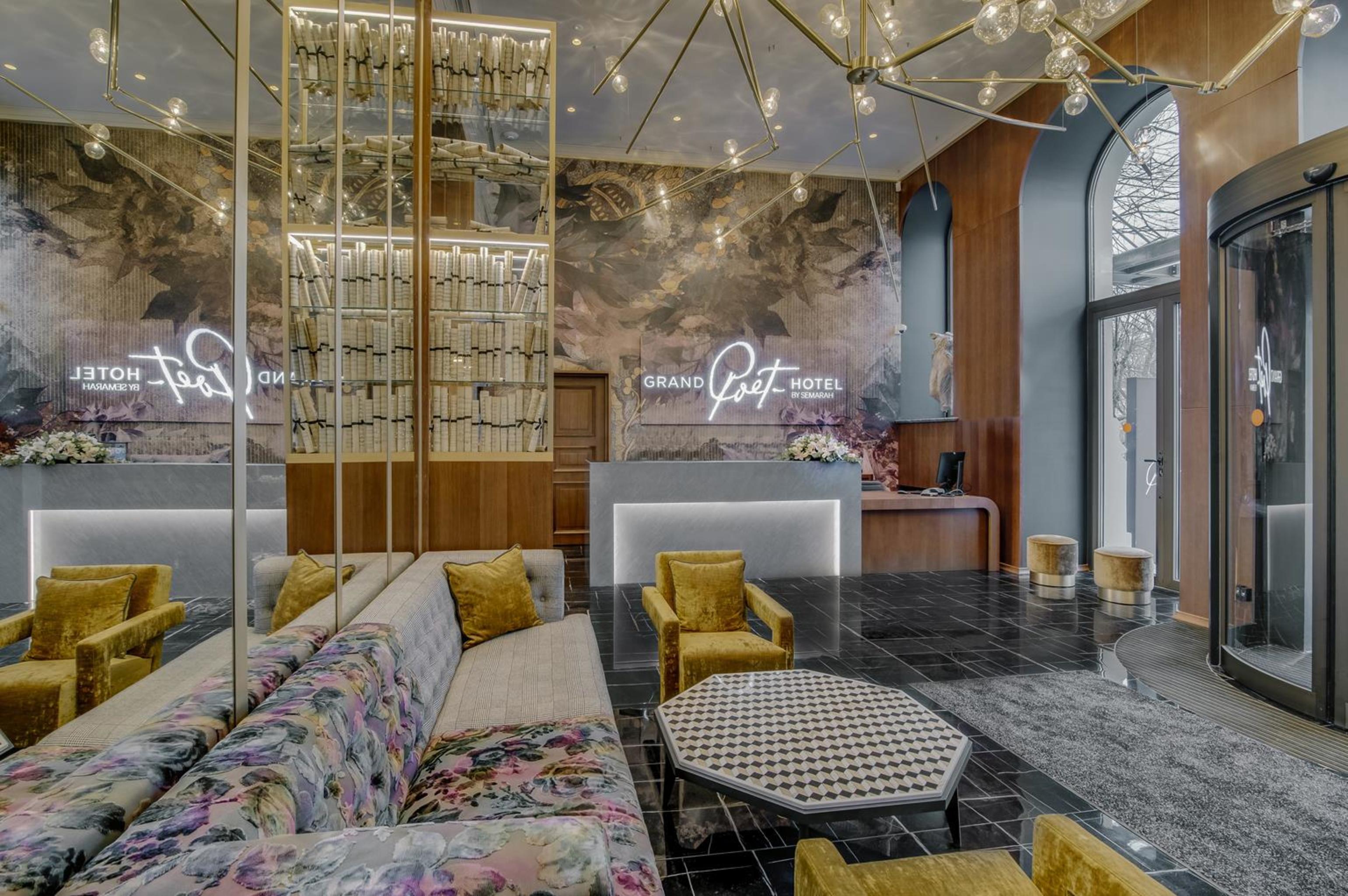 Grand Poet Hotel And Spa By Semarah Riga Exterior foto The lobby of the hotel