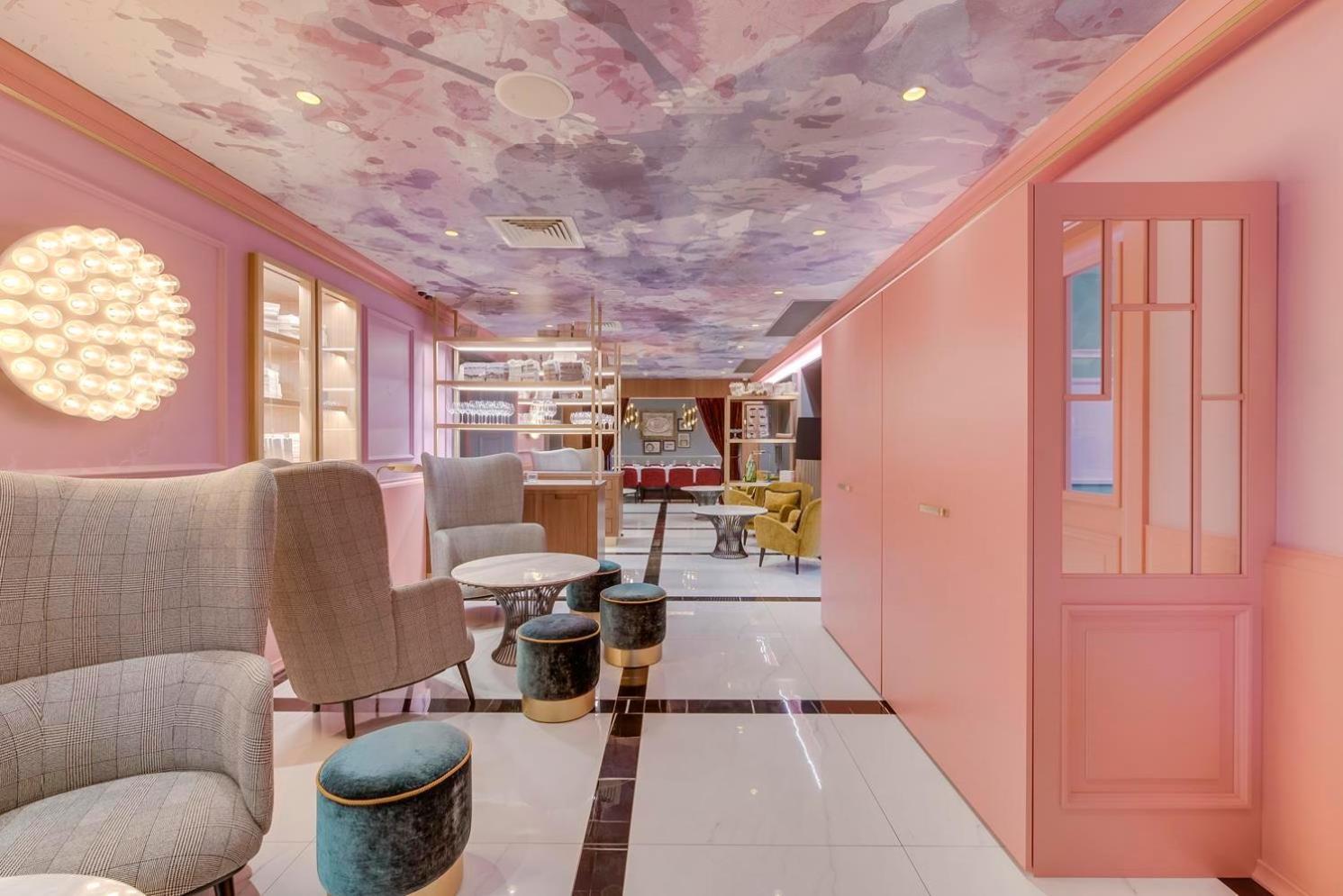 Grand Poet Hotel And Spa By Semarah Riga Exterior foto The interior of the hotel