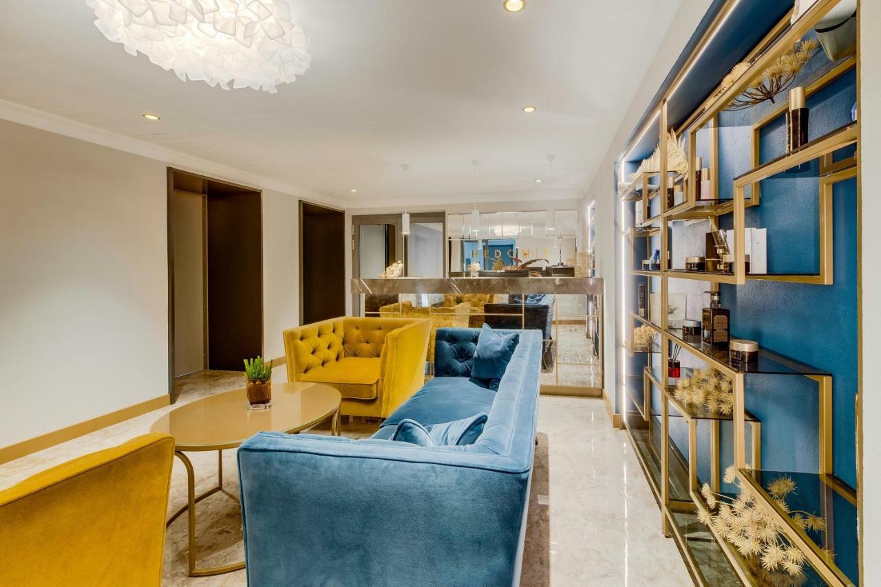 Grand Poet Hotel And Spa By Semarah Riga Exterior foto The interior of a typical apartment